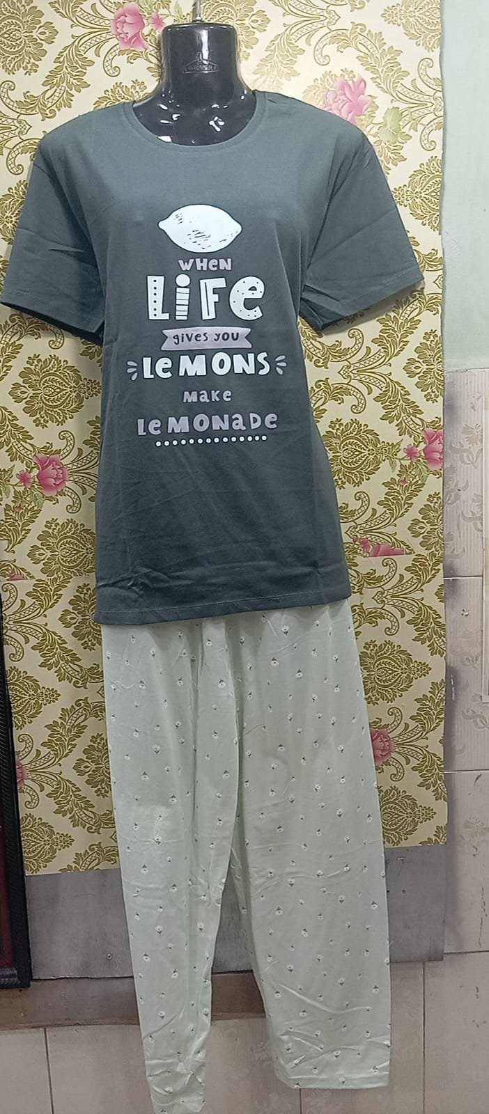 T-SHIRT & KURTIS