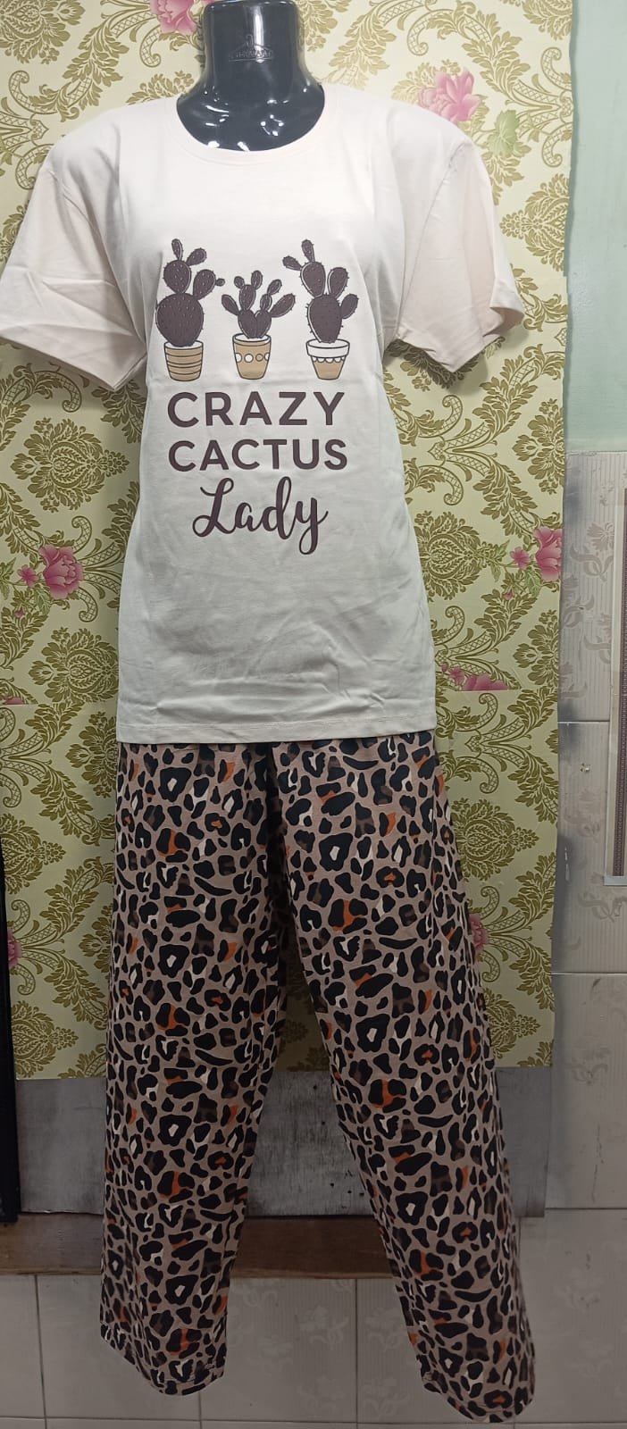 T-SHIRT & KURTIS